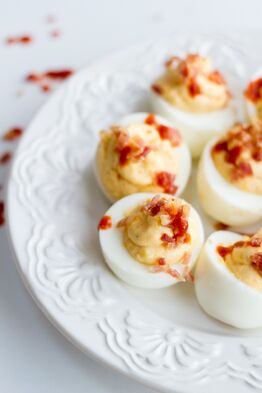 Spicy-deviled-eggs