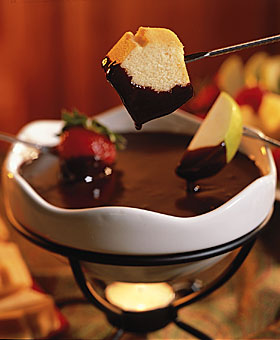 File:Chocolate-fondue.jpg