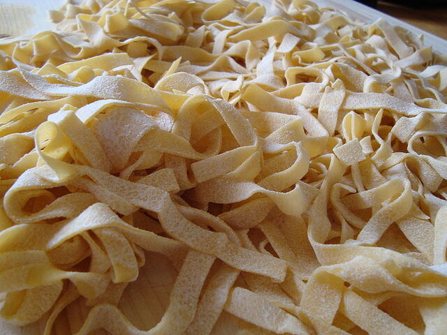 File:Fettuccine.jpg