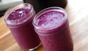 1blackberry-pineapple-smoothie