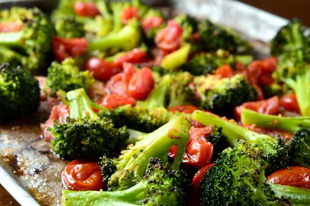 File:Roasted-broccoli-and-tomatoes.jpg