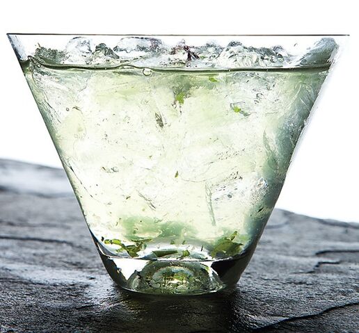 File:Manresa-cucumber-aloe-cocktail-606-646x600.jpg