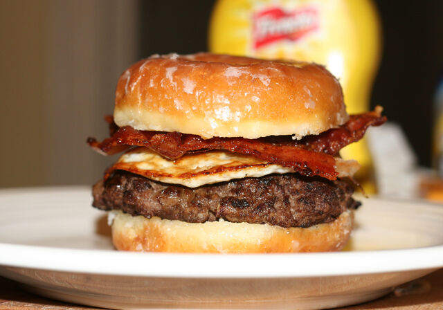 File:The+Ladys+Brunch+Burger-5227.jpg