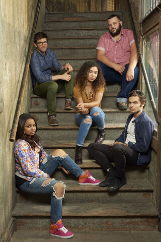 File:Promotional shoot - Craig, Vern, Maddie, Trish, Wes.jpg