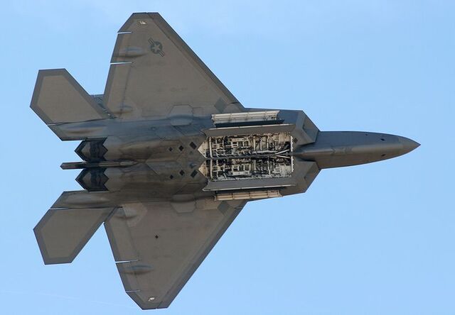 File:800px-F-22 Raptor Internal Weapons Bay.jpg