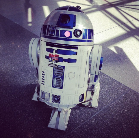 File:Nycc2014-r2d2.png