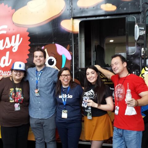 File:NYCC-2014 WikiaLive 0033.jpg