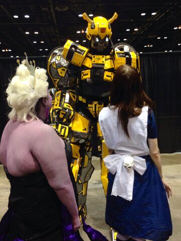 File:C2e22014-bumblee ursula.jpg