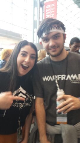 File:NYCC-2014 WikiaLive 0040.jpg