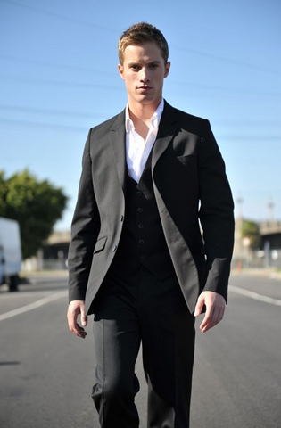 File:Jonathan Keltz III.png