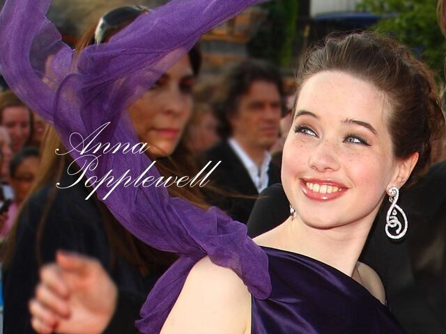 File:Anna-popplewell-mobile-wallpaper.jpg