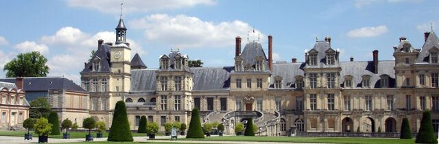 File:1920px-Chateau Fontainebleau (1).jpg