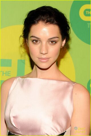 File:Adelaide-kane-reign-cw-upfronts-01.jpg