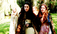 Tumblr mx8m38YYGE1r65g5co5 r1 250.gif