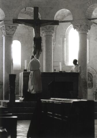 File:Monks-1153.jpg