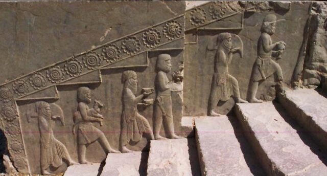 File:Persepolis gifts.jpg