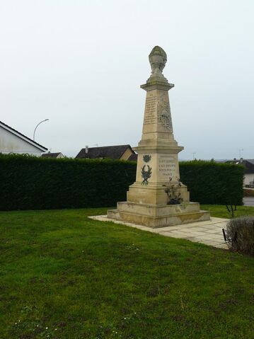 Bestand:Saint-Georges-sur-Baulche Monument.jpg