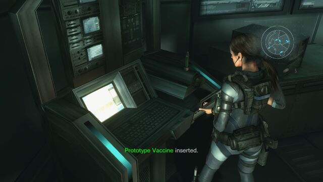 File:Vaccine insertion.jpg