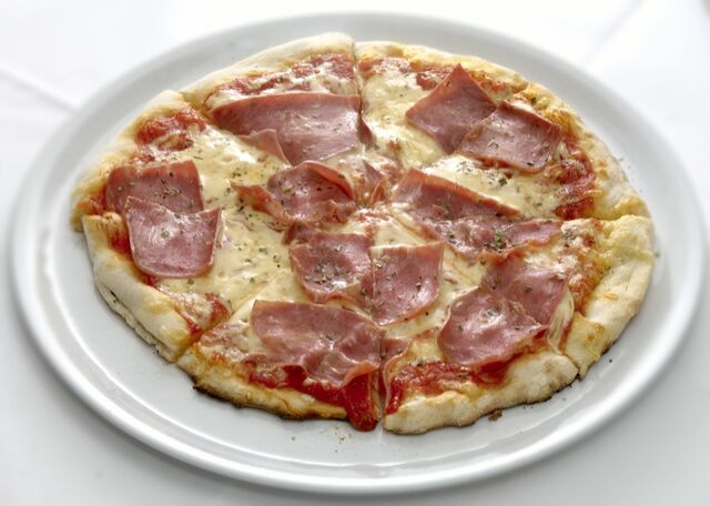 Datei:Pizza Prosciutto.jpg