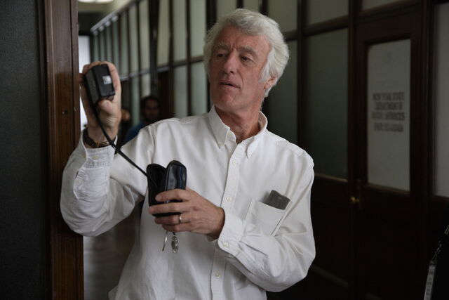 File:Roger Deakins.jpg