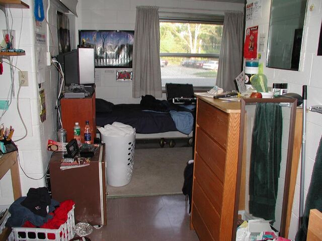 File:Dorm.jpg