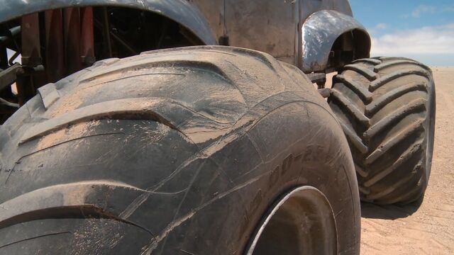 File:Tyres.jpg