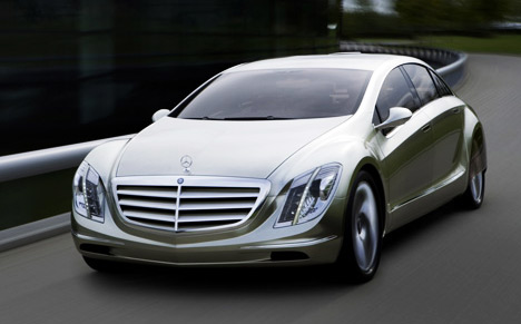 File:Mercedes-f700-car-j01.jpg