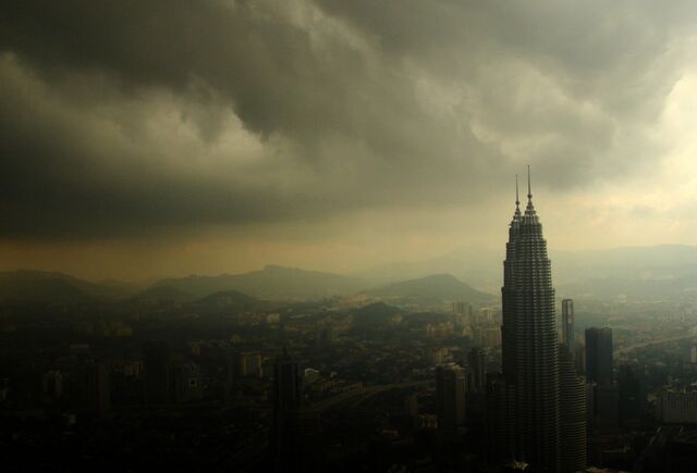 File:AulumpCityBadWeather.jpg