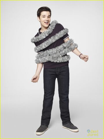 File:Miranda-jennette-nathan-holiday-icarly-03.jpg