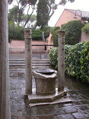 2011 Giovanni in Porta Latina, well