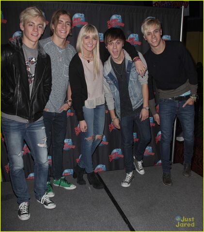 File:R5 Planet Hollywood (14).jpg