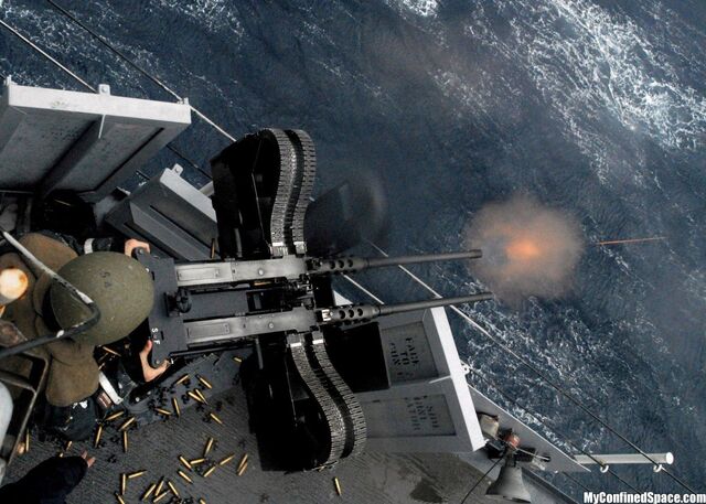 File:Us-m2-50-bmg-127x99mm-browning-hmg-dual-naval-mount-3.jpg