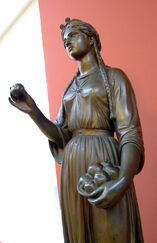 Ydun (1858) by H. W. Bissen - angle