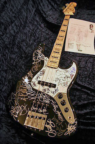 File:Fenderjazzlee.jpg