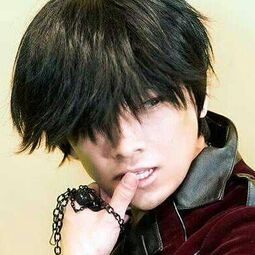 MontyOumProfilePic.jpg