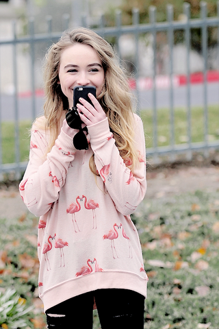 File:Sabrina Carpenter 2015.png