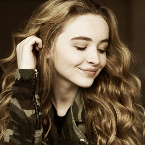 File:Sabrina-carpenter-twitter-sept-28-2013.jpg