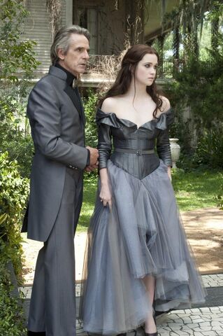 Fichier:BCofficialstill40.jpg