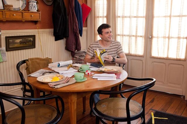 Fichier:BCofficialstill16.jpg