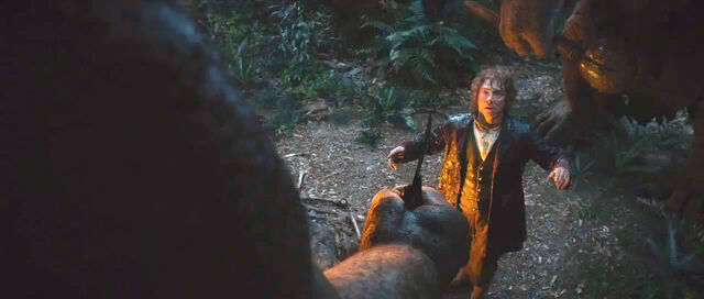 File:Martin-freeman-bilbo-baggins-hobbit-with-trolls.jpg
