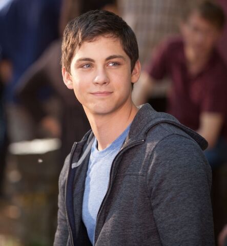 File:Logan-Lerman-in-Percy-Jackson-Sea-of-Monstersfsa.jpg