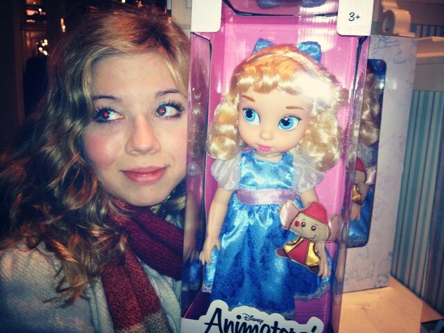File:Jennette with Disney doll.jpg
