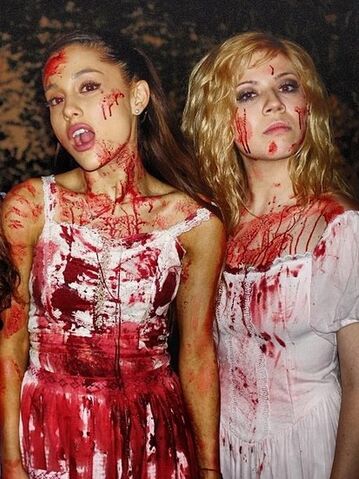 File:AriandJenHalloween.jpg