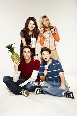 File:ICarly gang.jpg