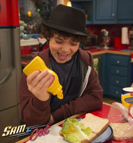 File:Dice making a sandwich.jpg