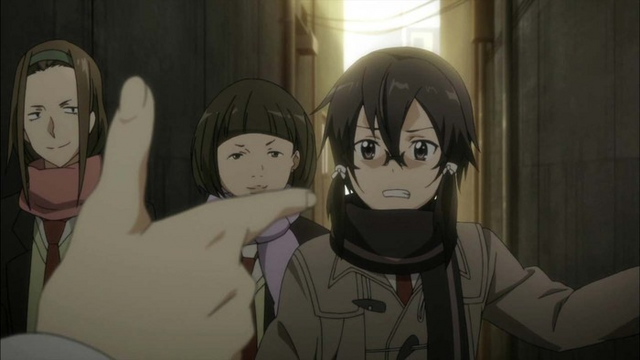 ESTANDO EN LA ESCUELA SECUNDARIA, Shino conoció a Endou y otras compañeras las que luego empezaron a abusar de su confianza u