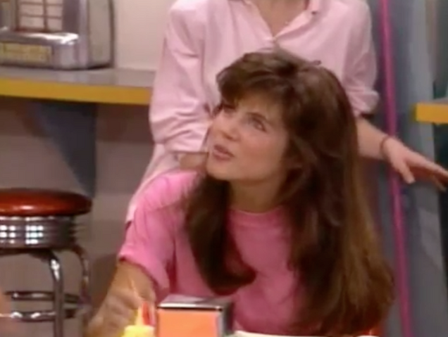 File:S1 -Ep 4 -19 kelly.png