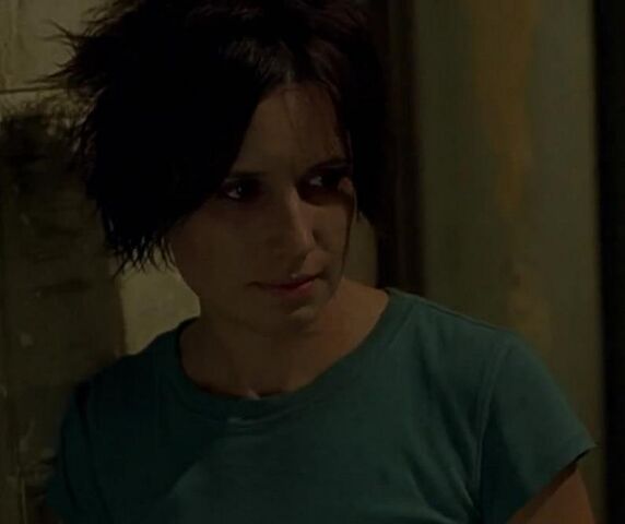 File:Amanda Young (2).jpg