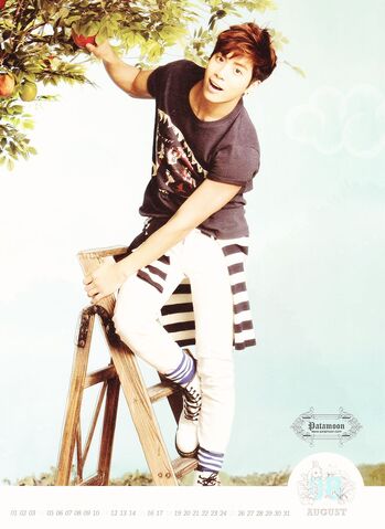 Archivo:Jonghyun.jpg