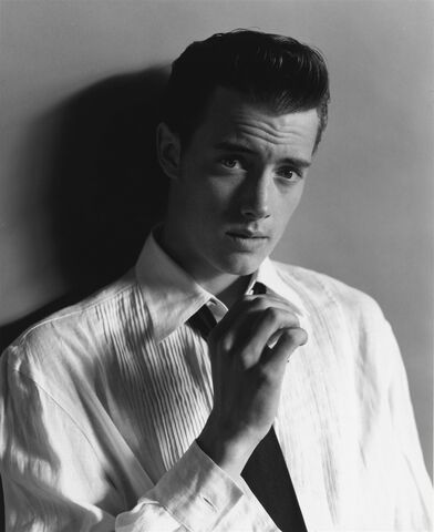 File:JasonLondon4.jpg